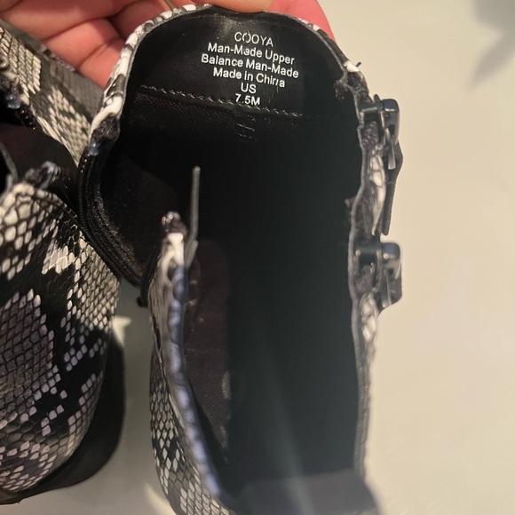 Boots - Picture 8 of 11